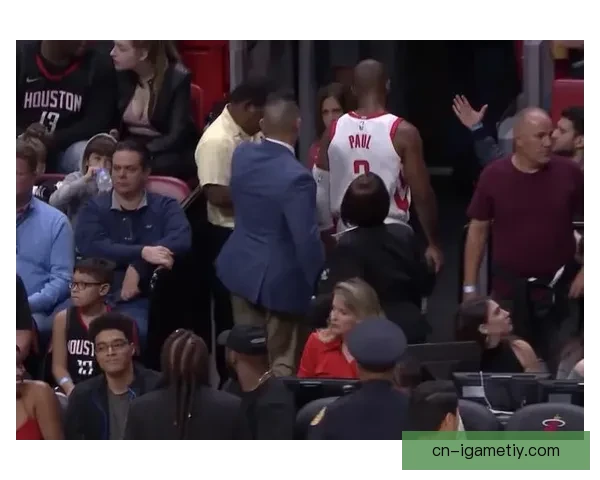 今日埃斯特旺腿筋不适接受检查